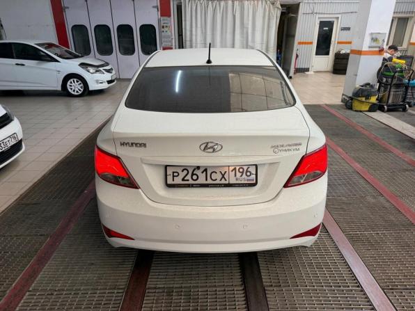 Hyundai Solaris I Рестайлинг с пробегом 2015 года, цена 970 000 рублей, 160414 км, седан, Автокод Объявления