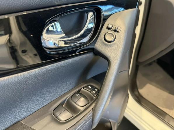 Nissan Qashqai II с пробегом 2017 года, цена 1 600 000 рублей, 110677 км, внедорожник, Автокод Объявления