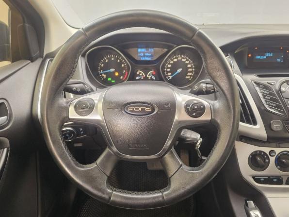Ford Focus III с пробегом 2013 года, цена 799 000 рублей, 135701 км, седан, Автокод Объявления