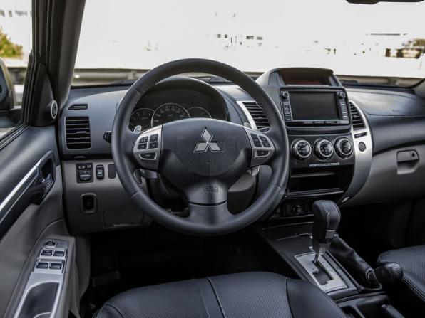 Mitsubishi Pajero Sport II Рестайлинг с пробегом 2015 года, цена 2 128 000 рублей, 134250 км, внедорожник, Автокод Объявления