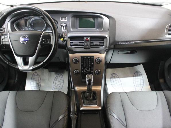 Volvo V40 II с пробегом 2013 года, цена 1 200 000 рублей, 136618 км, хэтчбек, Автокод Объявления