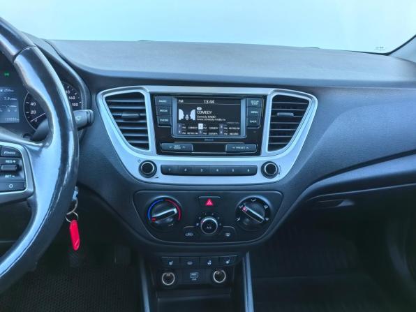 Hyundai Solaris II с пробегом 2019 года, цена 1 170 000 рублей, 133000 км, седан, Автокод Объявления