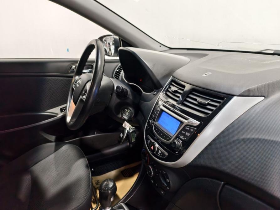 Hyundai Solaris I Курск  - изображение 7