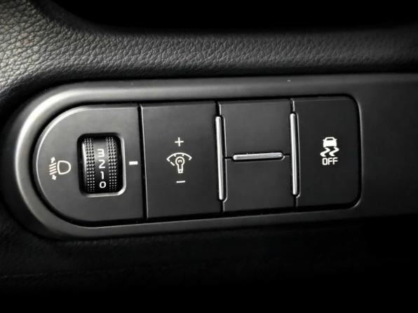 Kia Ceed III с пробегом 2019 года, цена 1 750 000 рублей, 112014 км, универсал, Автокод Объявления