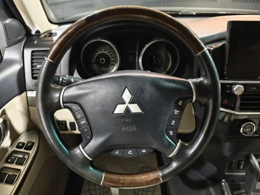 Mitsubishi Pajero IV Рестайлинг 2 Уфа  - изображение 10
