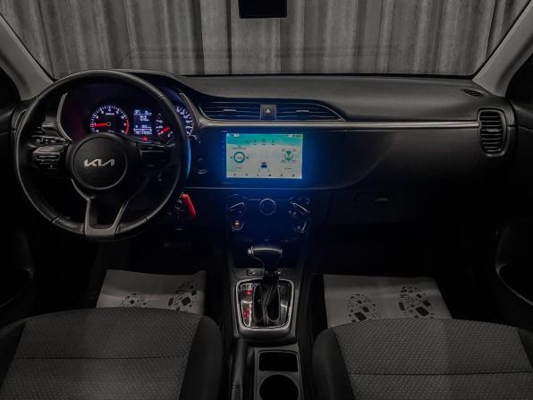 Kia Rio IV Рестайлинг с пробегом 2021 года, цена 1 270 000 рублей, 118000 км, седан, Автокод Объявления