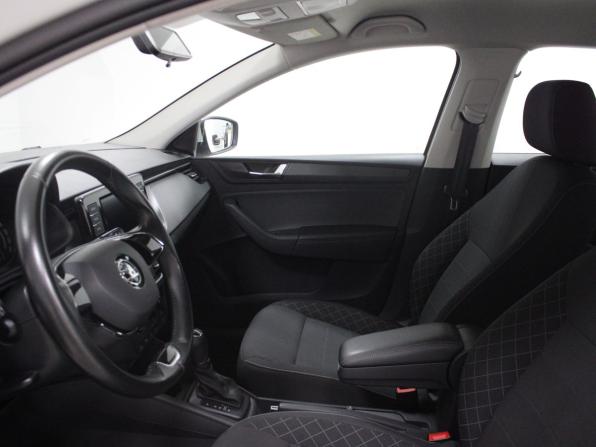 Skoda Rapid II с пробегом 2022 года, цена 1 749 900 рублей, 127260 км, лифтбек, Автокод Объявления