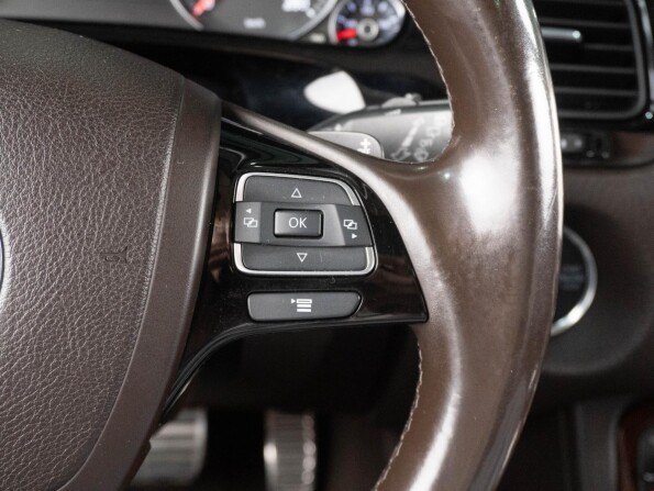 Volkswagen Touareg II с пробегом 2012 года, цена 2 379 000 рублей, 152067 км, внедорожник, Автокод Объявления