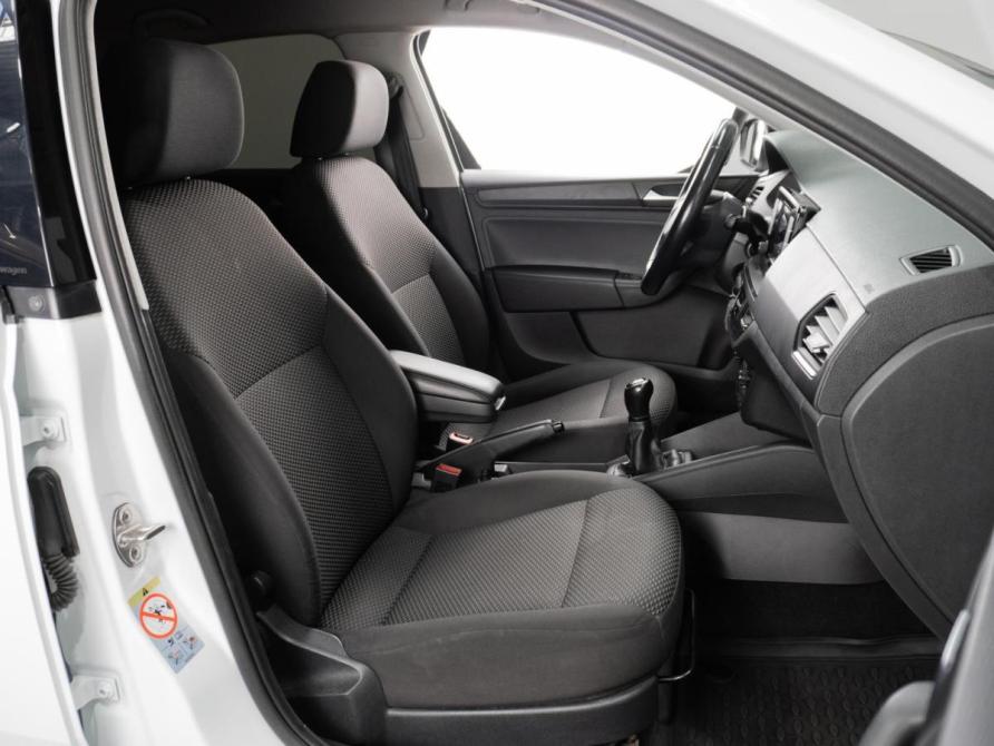Volkswagen Polo V Рестайлинг Тюмень  - изображение 8