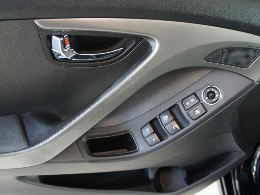 Hyundai Elantra V (MD) Рестайлинг Березовский  - изображение 13