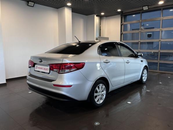 Kia Rio III Рестайлинг с пробегом 2016 года, цена 940 000 рублей, 255627 км, седан, Автокод Объявления