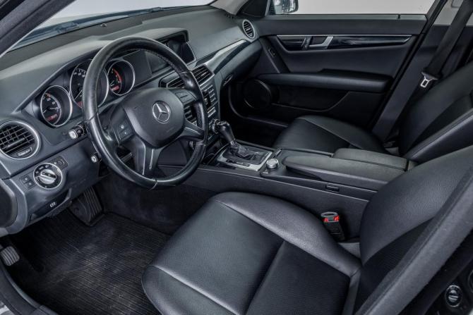 Mercedes-Benz C-Класс III (W204) Рестайлинг с пробегом 2013 года, цена 1 582 000 рублей, 147288 км, седан, Автокод Объявления