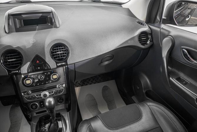 Renault Koleos I Рестайлинг 2 с пробегом 2013 года, цена 1 299 000 рублей, 194000 км, внедорожник, Автокод Объявления