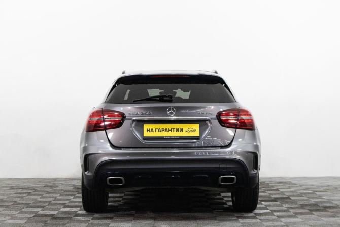 Mercedes-Benz GLA I (X156) Рестайлинг с пробегом 2018 года, цена 2 899 000 рублей, 97000 км, внедорожник, Автокод Объявления