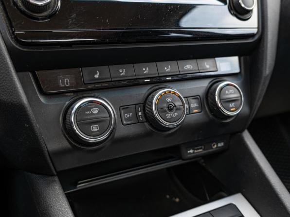 Skoda Octavia III (A7) с пробегом 2015 года, цена 1 229 000 рублей, 267518 км, лифтбек, Автокод Объявления