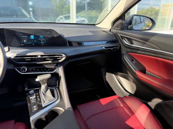 Changan Eado Plus с пробегом 2023 года, цена 1 565 000 рублей, 31600 км, седан, Автокод Объявления
