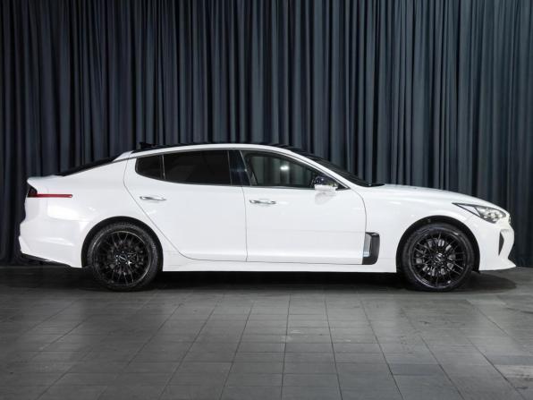 Kia Stinger I с пробегом 2019 года, цена 2 590 000 рублей, 90579 км, лифтбек, Автокод Объявления