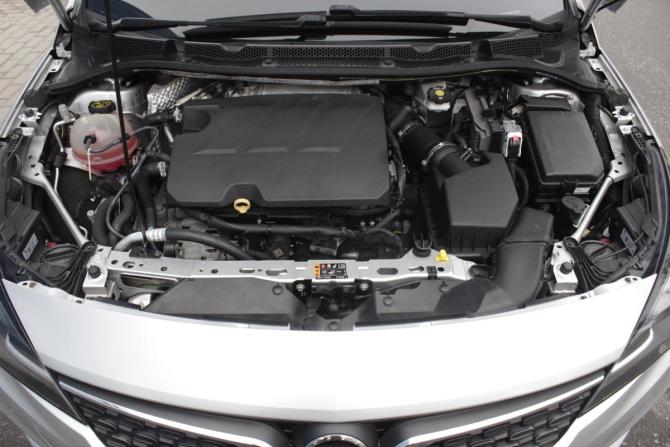 Opel Astra K Рестайлинг с пробегом 2020 года, цена 1 400 000 рублей, 109314 км, универсал, Автокод Объявления