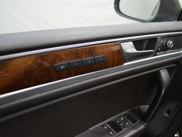 Volkswagen Touareg II с пробегом 2011 года, цена 1 365 000 рублей, 356980 км, внедорожник, Автокод Объявления