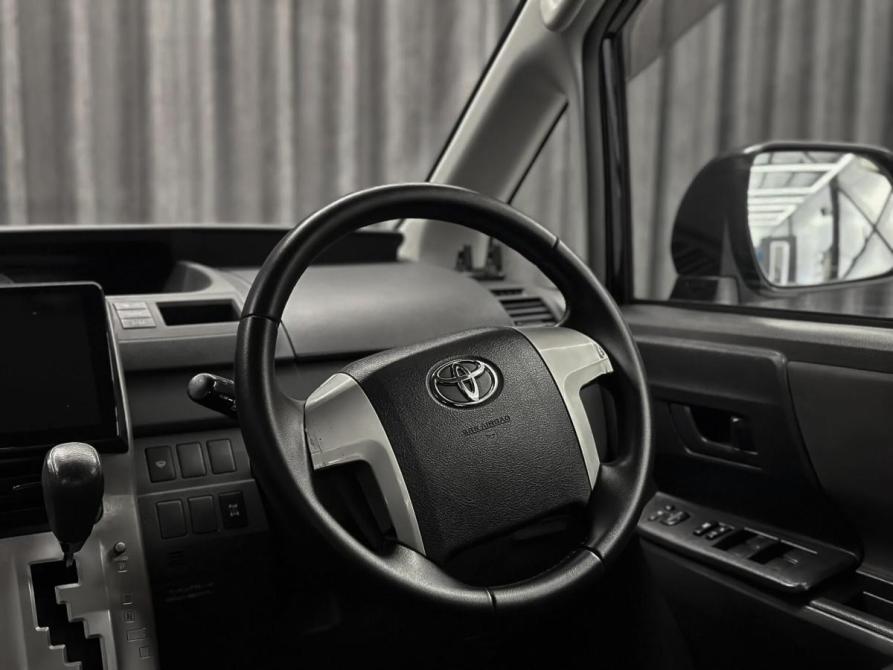 Toyota Noah II (R70) Красноярск  - изображение 11