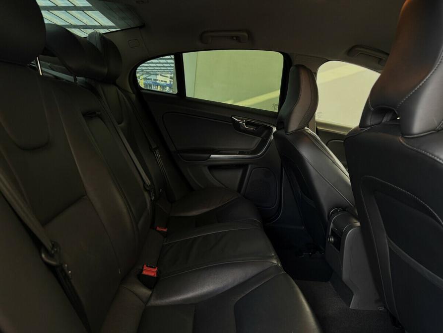 Volvo S60 II Москва  - изображение 12