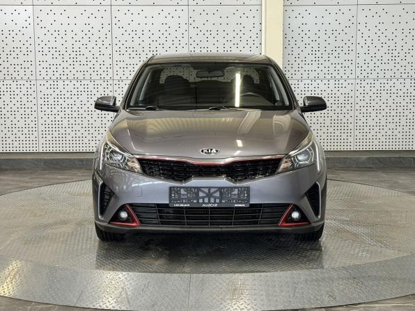 Kia Rio IV Рестайлинг с пробегом 2021 года, цена 1 220 000 рублей, 92933 км, седан, Автокод Объявления