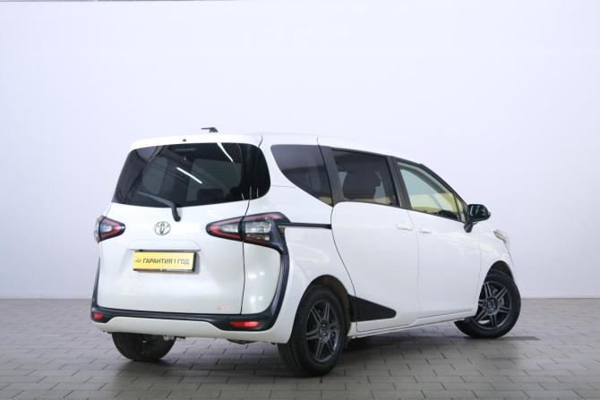 Toyota Sienta II с пробегом 2018 года, цена 1 599 000 рублей, 136650 км, компактвэн, Автокод Объявления