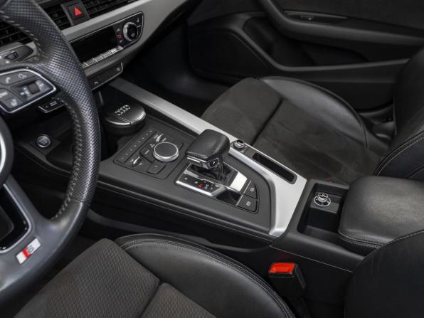 Audi A5 II (F5) с пробегом 2018 года, цена 2 950 000 рублей, 155257 км, лифтбек, Автокод Объявления