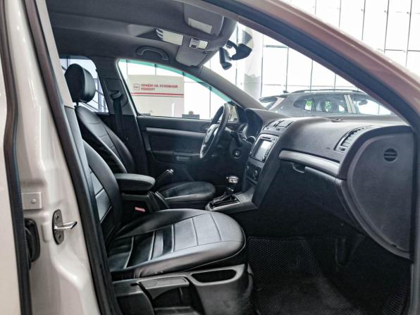 Skoda Octavia II (A5) Рестайлинг с пробегом 2013 года, цена 650 000 рублей, 340955 км, лифтбек, Автокод Объявления