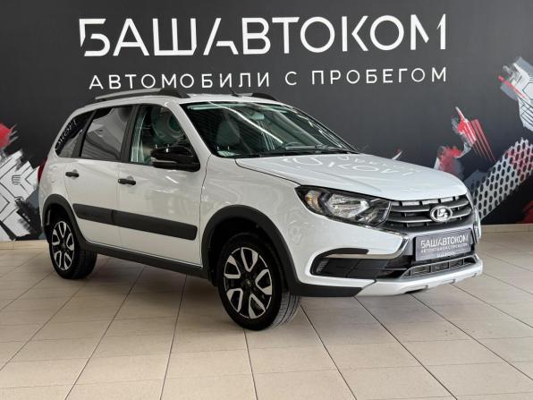 Lada (ВАЗ) Granta I Рестайлинг с пробегом 2024 года, цена 929 000 рублей, 40045 км, универсал, Автокод Объявления