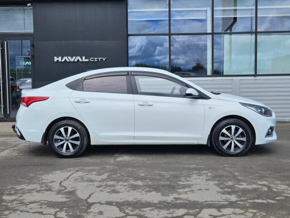 Hyundai Solaris II с пробегом 2018 года, цена 1 214 000 рублей, 108000 км, седан, Автокод Объявления