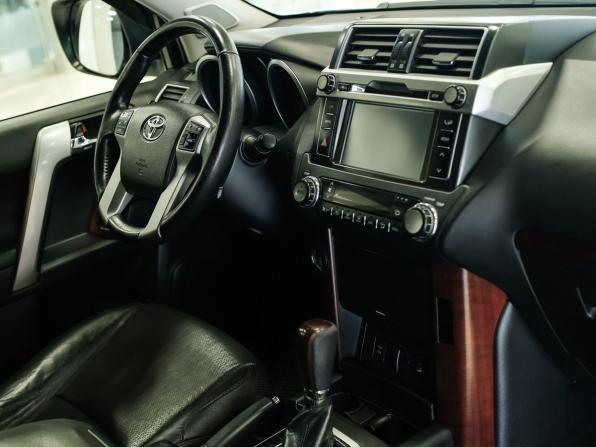 Toyota Land Cruiser Prado 150 Series Рестайлинг 1 с пробегом 2014 года, цена 3 103 000 рублей, 244132 км, внедорожник, Автокод Объявления