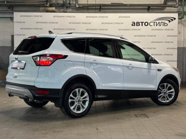Ford Kuga II Рестайлинг с пробегом 2017 года, цена 1 399 000 рублей, 205113 км, внедорожник, Автокод Объявления