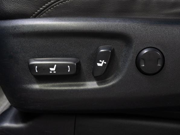 Toyota Land Cruiser Prado 150 Series Рестайлинг 1 с пробегом 2014 года, цена 2 990 000 рублей, 256795 км, внедорожник, Автокод Объявления