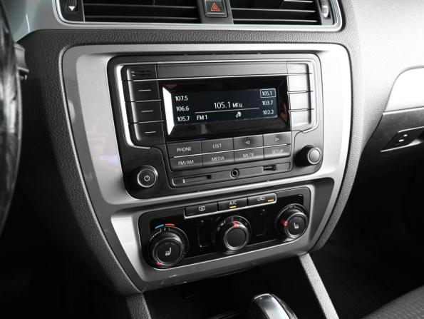 Volkswagen Jetta VI Рестайлинг с пробегом 2018 года, цена 1 549 000 рублей, 141771 км, седан, Автокод Объявления