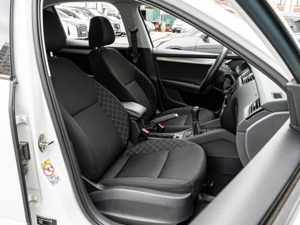 Skoda Octavia III (A7) Рестайлинг с пробегом 2020 года, цена 1 580 000 рублей, 133550 км, лифтбек, Автокод Объявления