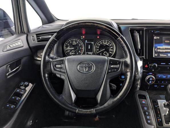 Toyota Alphard III Рестайлинг с пробегом 2018 года, цена 5 300 000 рублей, 70043 км, минивэн, Автокод Объявления
