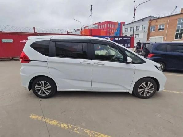 Honda Freed II Рестайлинг с пробегом 2023 года, цена 1 690 000 рублей, 40000 км, компактвэн, Автокод Объявления