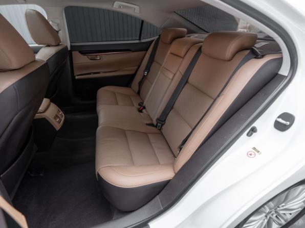 Lexus ES VI Рестайлинг с пробегом 2017 года, цена 2 245 000 рублей, 240763 км, седан, Автокод Объявления