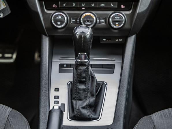 Skoda Octavia III (A7) с пробегом 2015 года, цена 1 268 000 рублей, 159168 км, лифтбек, Автокод Объявления