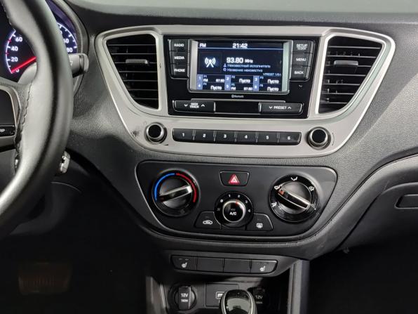 Hyundai Solaris II с пробегом 2019 года, цена 1 436 000 рублей, 121000 км, седан, Автокод Объявления