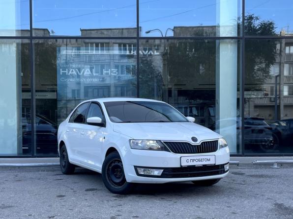 Skoda Rapid I с пробегом 2017 года, цена 995 000 рублей, 198668 км, лифтбек, Автокод Объявления