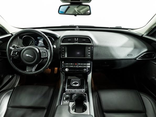 Jaguar XE I с пробегом 2015 года, цена 1 499 900 рублей, 185000 км, седан, Автокод Объявления