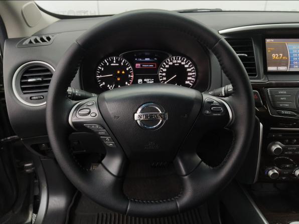 Nissan Pathfinder IV с пробегом 2015 года, цена 1 819 000 рублей, 162371 км, внедорожник, Автокод Объявления