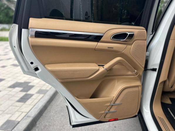 Porsche Cayenne II (958) с пробегом 2012 года, цена 2 160 000 рублей, 192000 км, внедорожник, Автокод Объявления