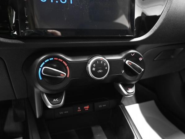 Kia Rio IV с пробегом 2018 года, цена 1 295 000 рублей, 183145 км, хэтчбек, Автокод Объявления