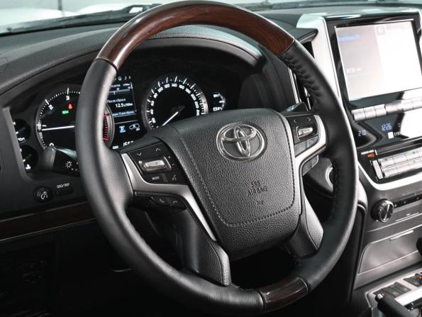Toyota Land Cruiser 200 Series Рестайлинг 2 с пробегом 2016 года, цена 5 875 000 рублей, 156311 км, внедорожник, Автокод Объявления