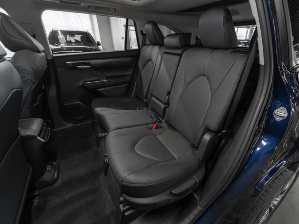 Toyota Highlander IV (XU70) с пробегом 2026 года, цена 5 600 000 рублей, 30 км, внедорожник, Автокод Объявления