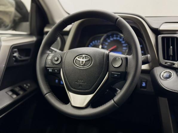 Toyota RAV4 IV (XA40) с пробегом 2013 года, цена 2 200 000 рублей, 111260 км, внедорожник, Автокод Объявления