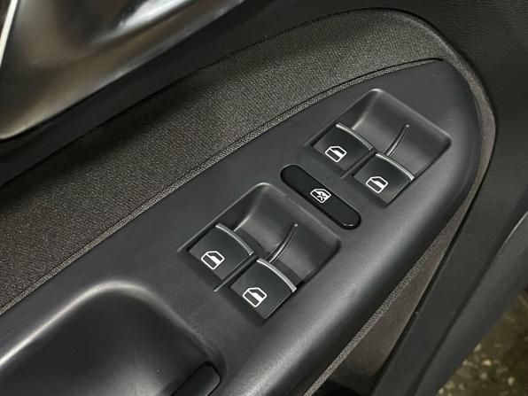 Volkswagen Touran I Рестайлинг 2 с пробегом 2012 года, цена 1 170 000 рублей, 146520 км, компактвэн, Автокод Объявления